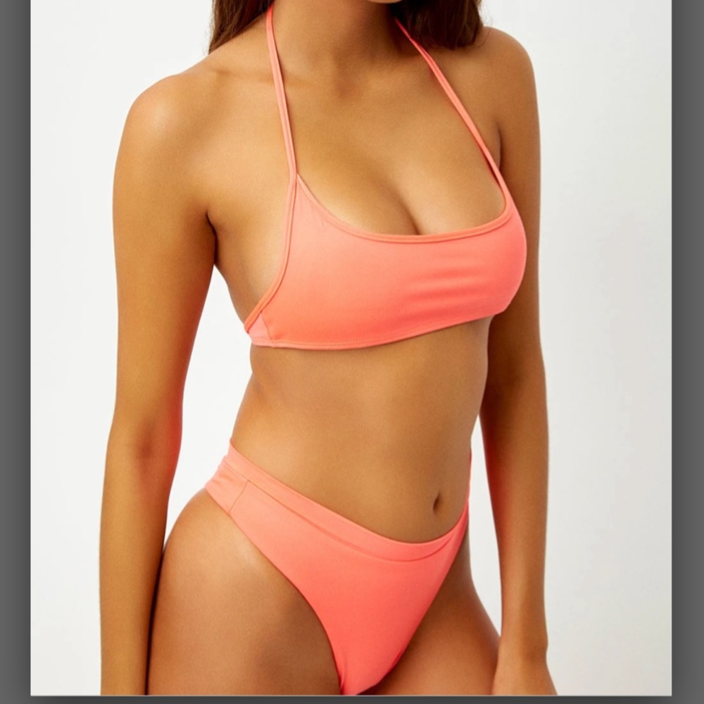 NWT: FRANKIES BEA TOP & BOTTOM